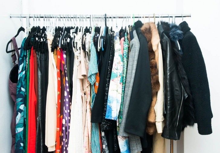 Read more about the article 5 Reasons to Purge Your Closet